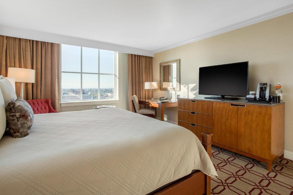 Signature - 1 King Bed interior